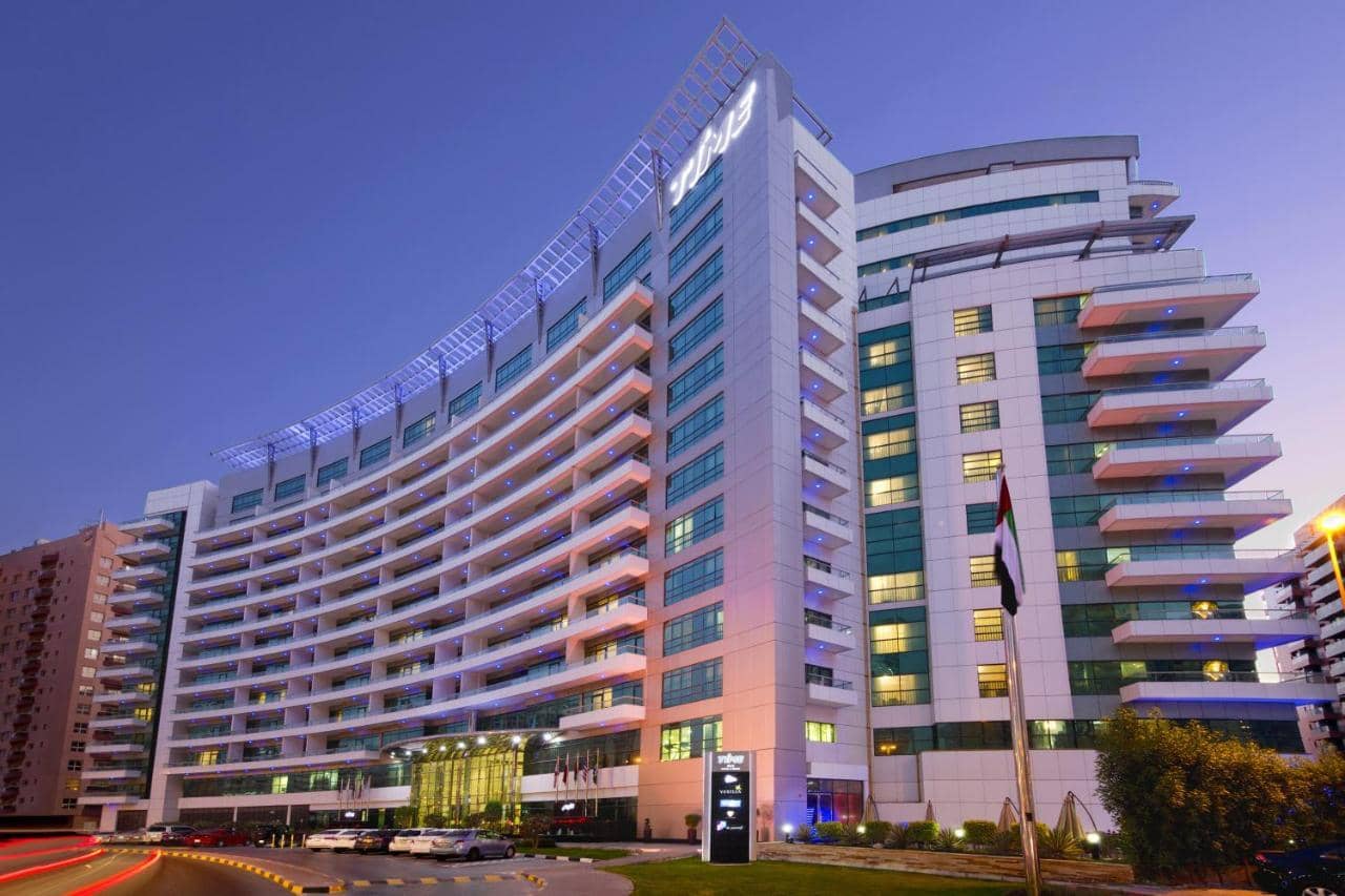 Time Oak Hotel & Suite