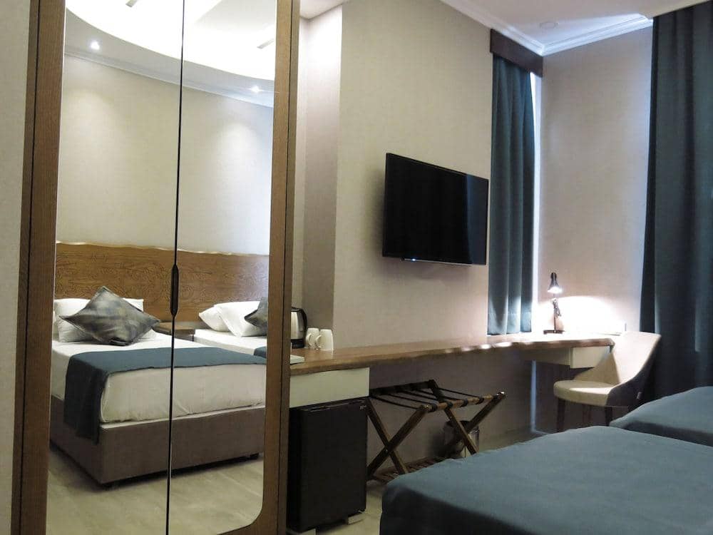 Galatahan Hotel — 5