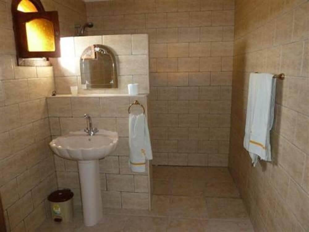 Bawiti Oasis Resort — 5