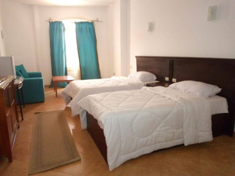 Shark paradise-Adults Only — 5