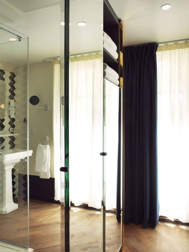 Bachaumont Hotel — 2