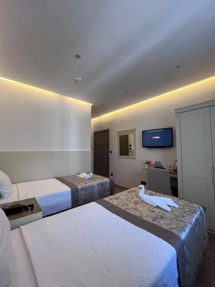 Hotel Gul — 4
