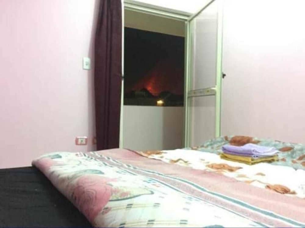 Al-Fayed Pyramids Inn — 2