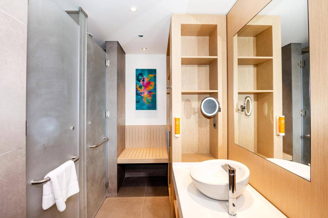 Premier Inn Dubai Dragon Mart Hotel — 4