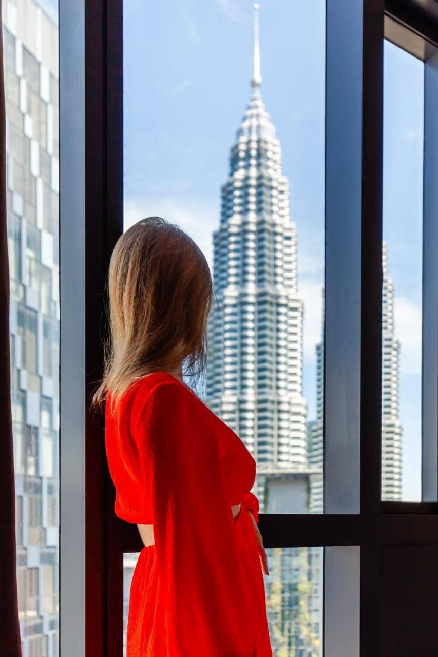 Star Suites — 2