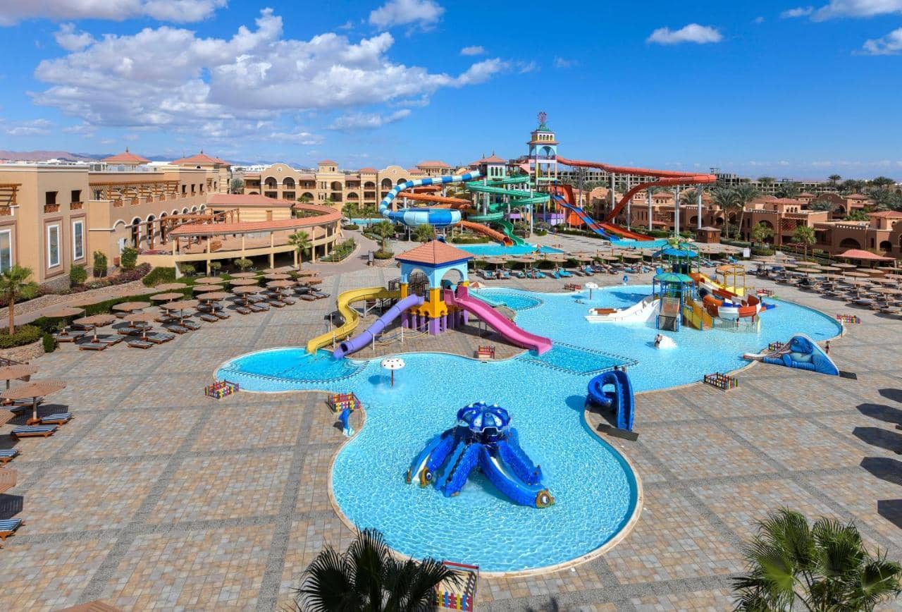 Charmillion Gardens Aqua Park — 2