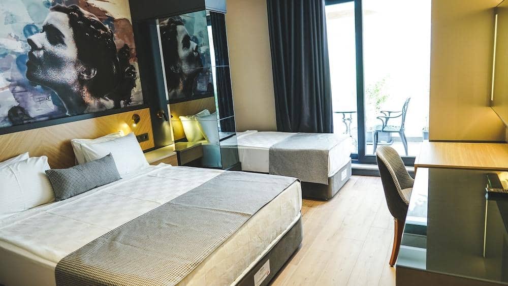 Ni Hotel Lara — 4