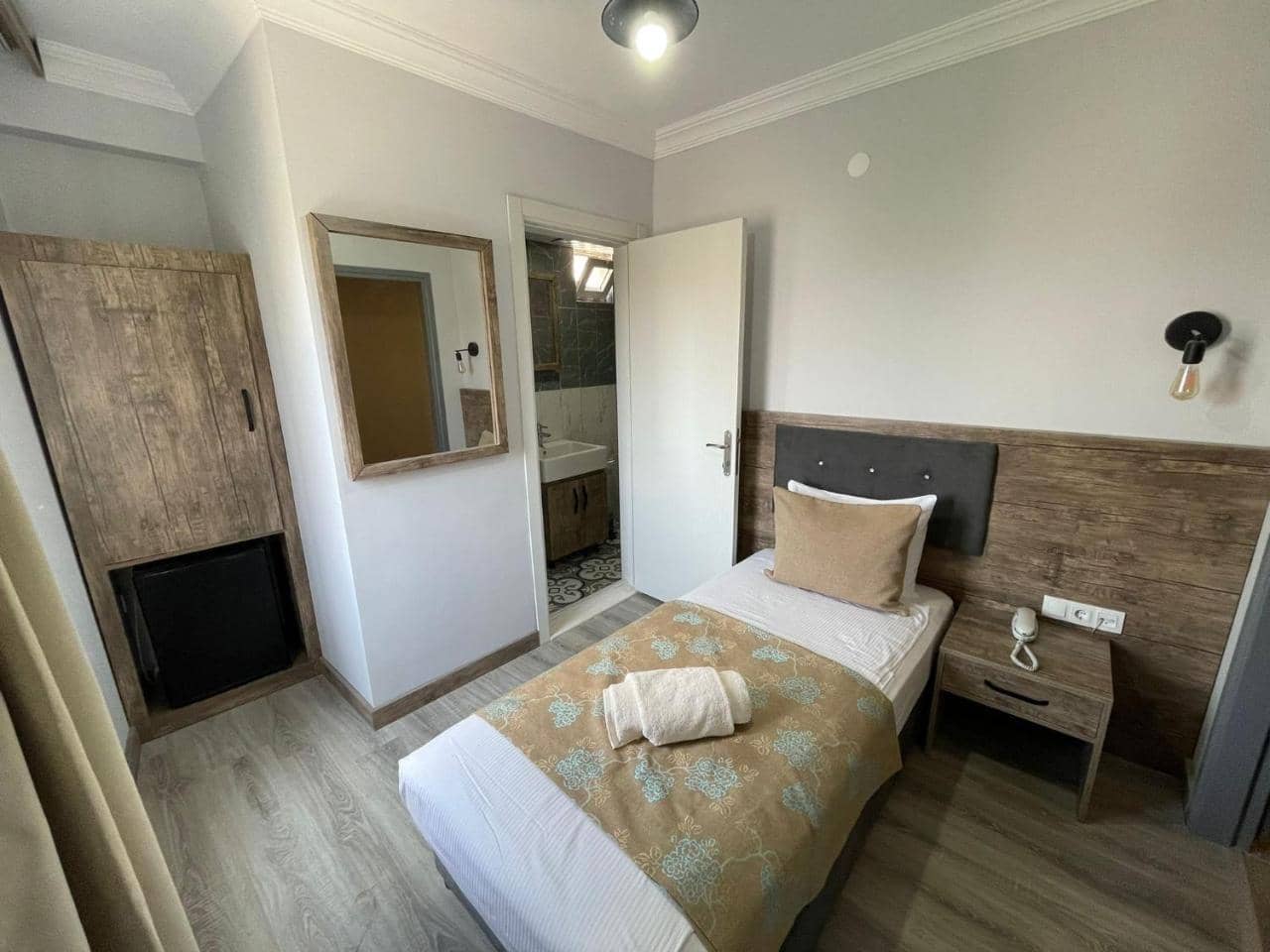 Seven City Hotel (Adults only) — 4