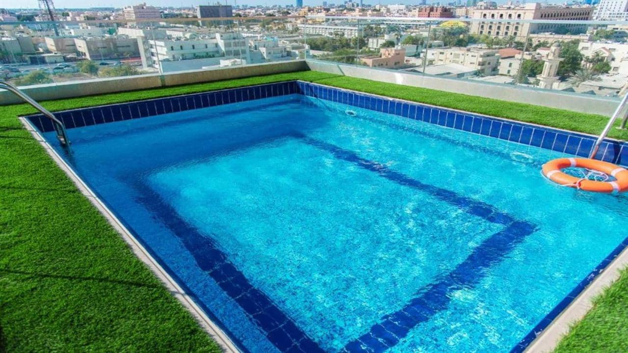 Emerald Hotel — 3