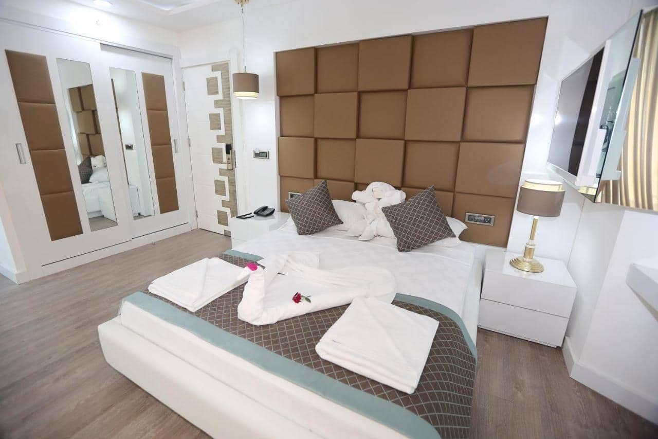 Elips Royal Hotel & SPA — 2
