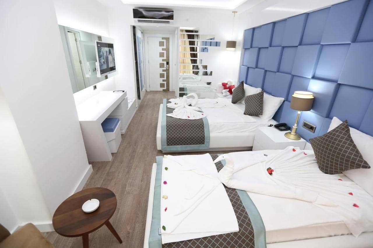 Elips Royal Hotel & SPA — 3