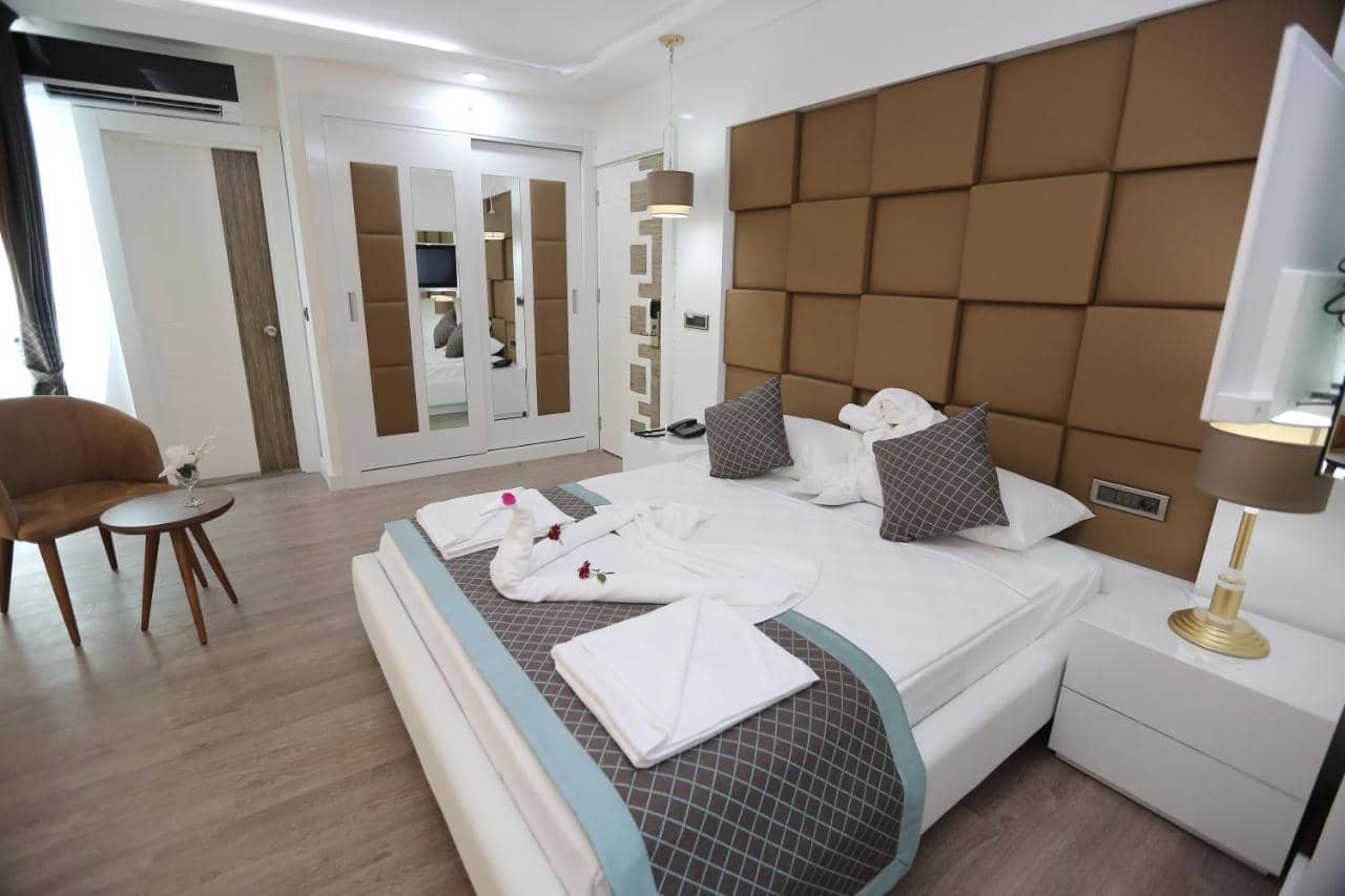 Elips Royal Hotel & SPA — 4