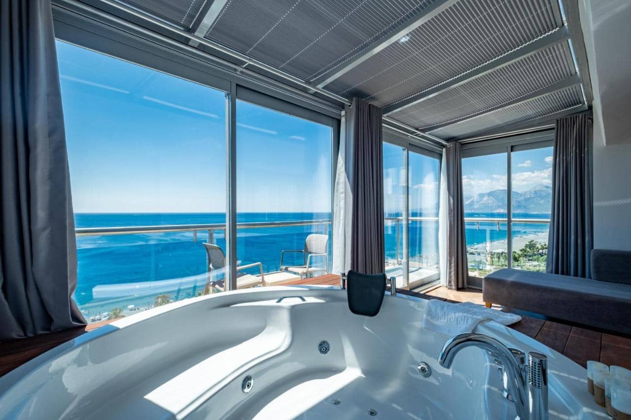 Pearly Hotel