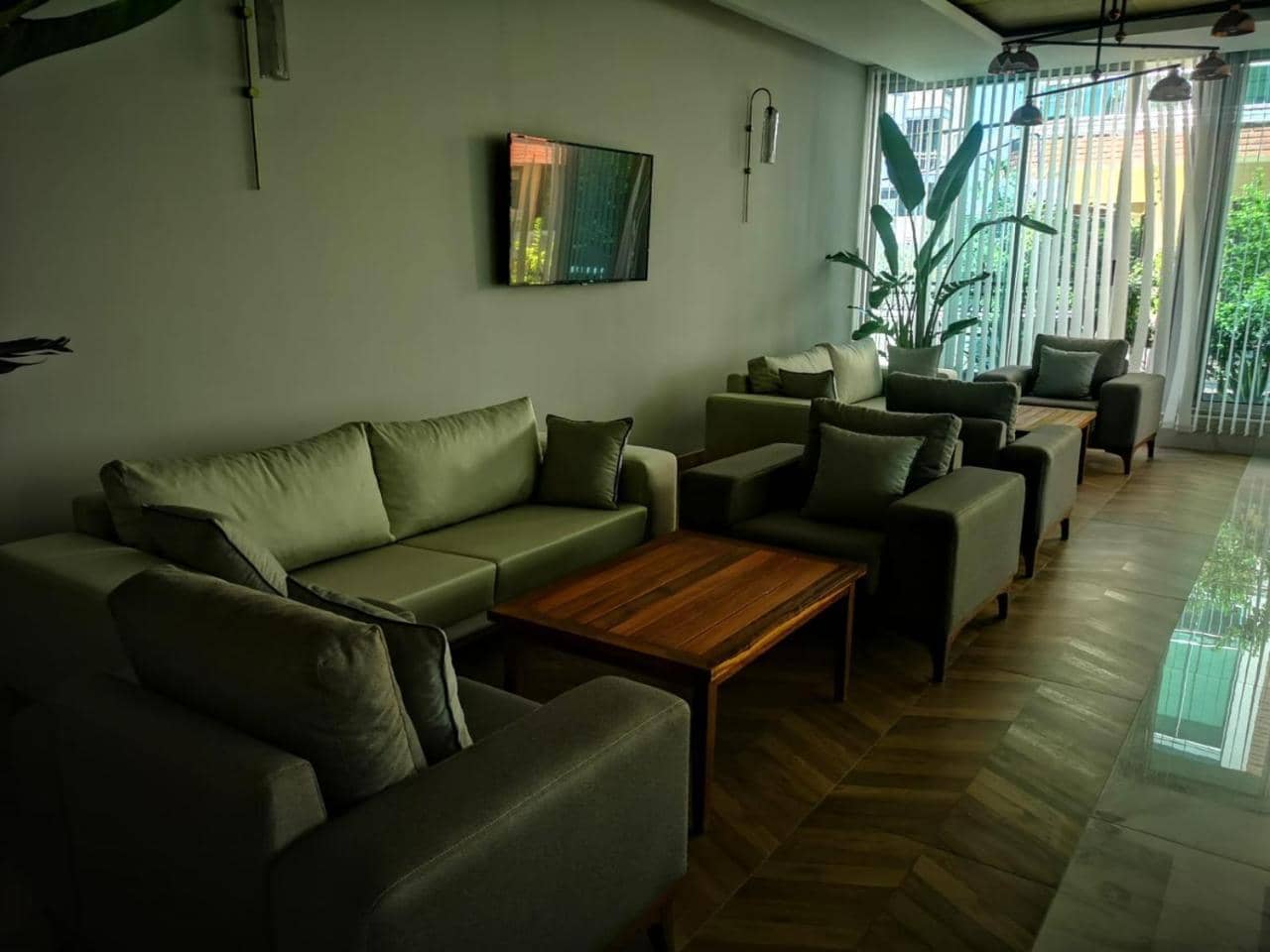 Pearly Hotel — 3