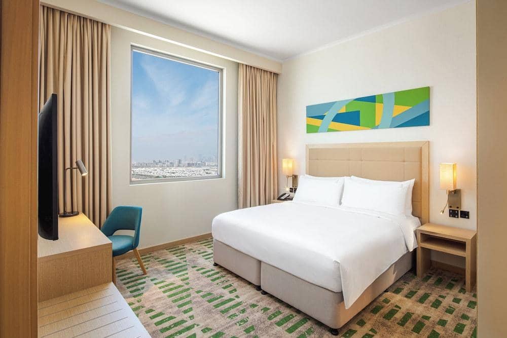 Holiday Inn & Suites Dubai Science Park — 3