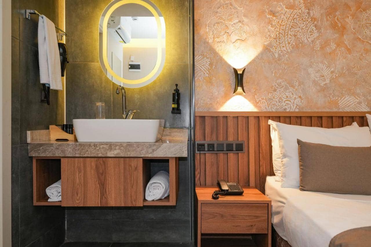 Der Inn Hotel Lara — 4