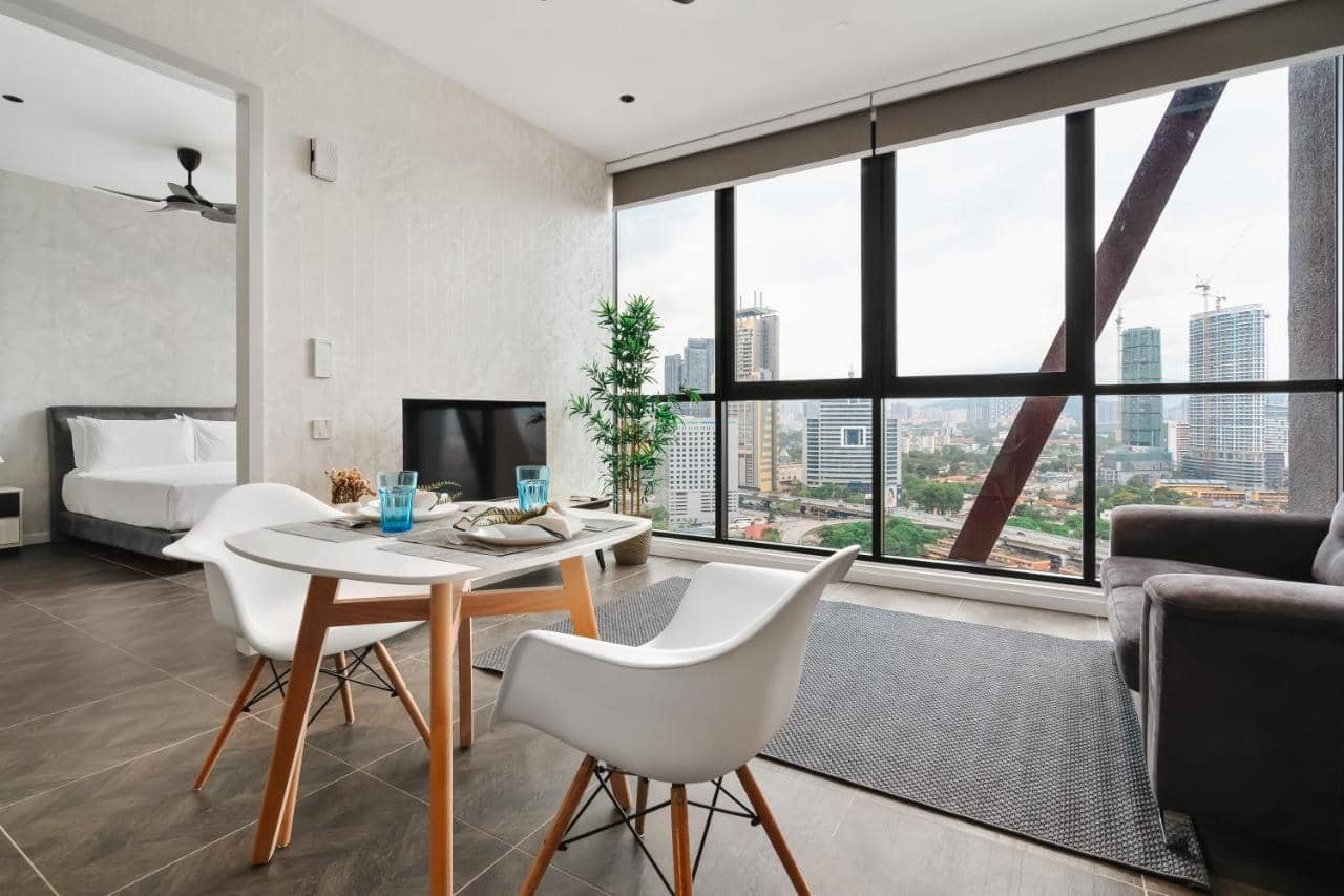 Scarletz Klcc Apartments by Soulasia — 2