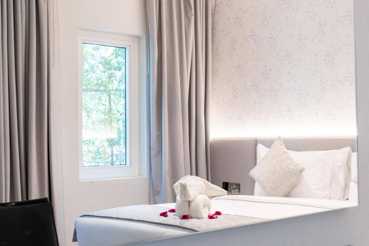 Estay Inn Hotel — 3
