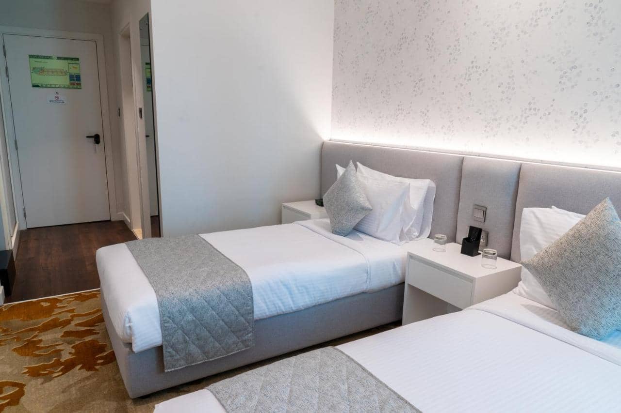 Estay Inn Hotel — 2