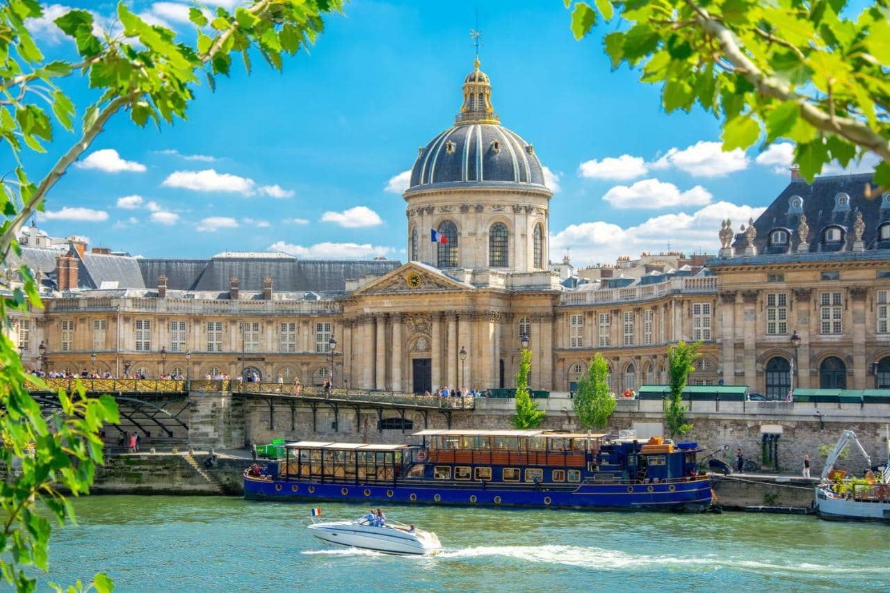 Des Deux Continents — 5