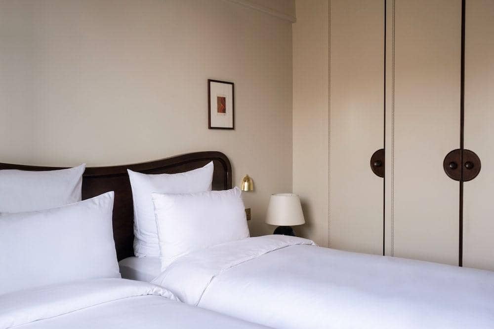 Hotel Rochechouart — 4