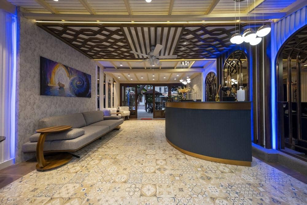 Castle Old Town Hotel — 3