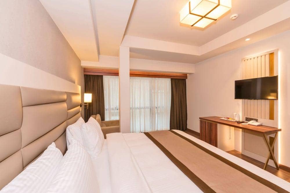 Golden Royal Hotel — 3