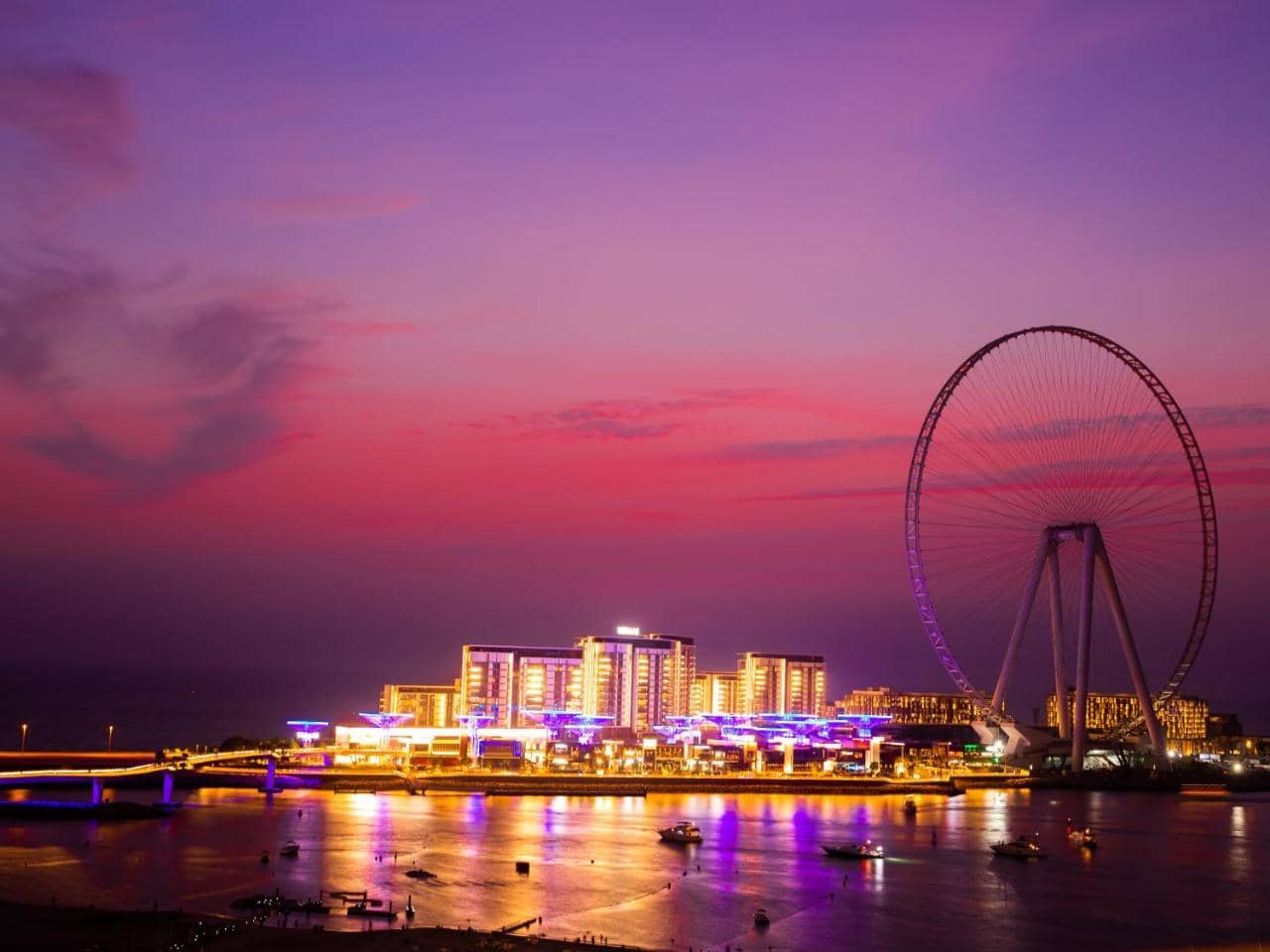 Roda Amwaj Suites — 2