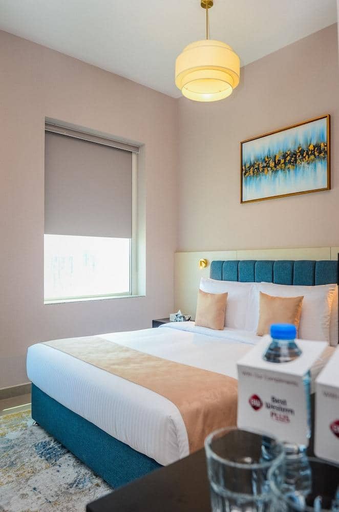 Best Western Plus Dubai Academic City Hotel — 4