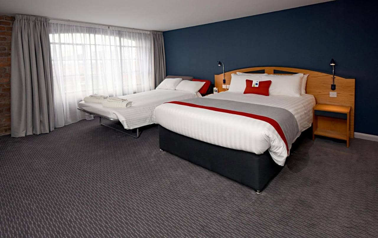 Holiday Inn Express Albert Dock — 3