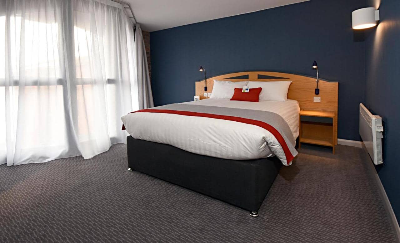 Holiday Inn Express Albert Dock — 5