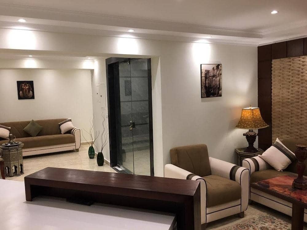 King Khoufo Hotel — 5
