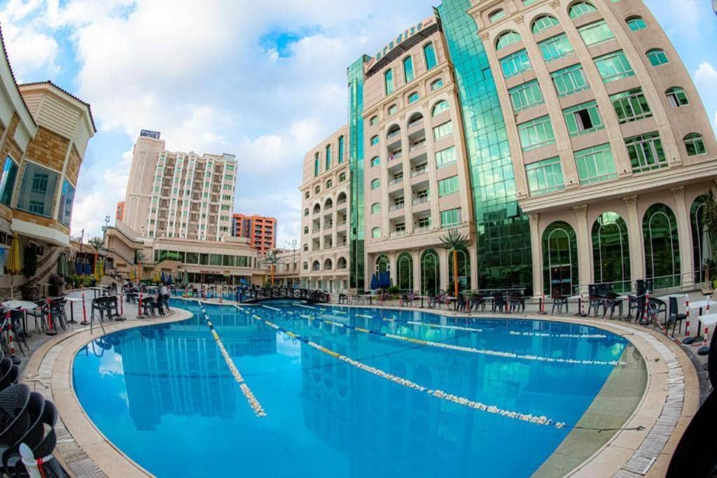 Paradise Hotel — 5