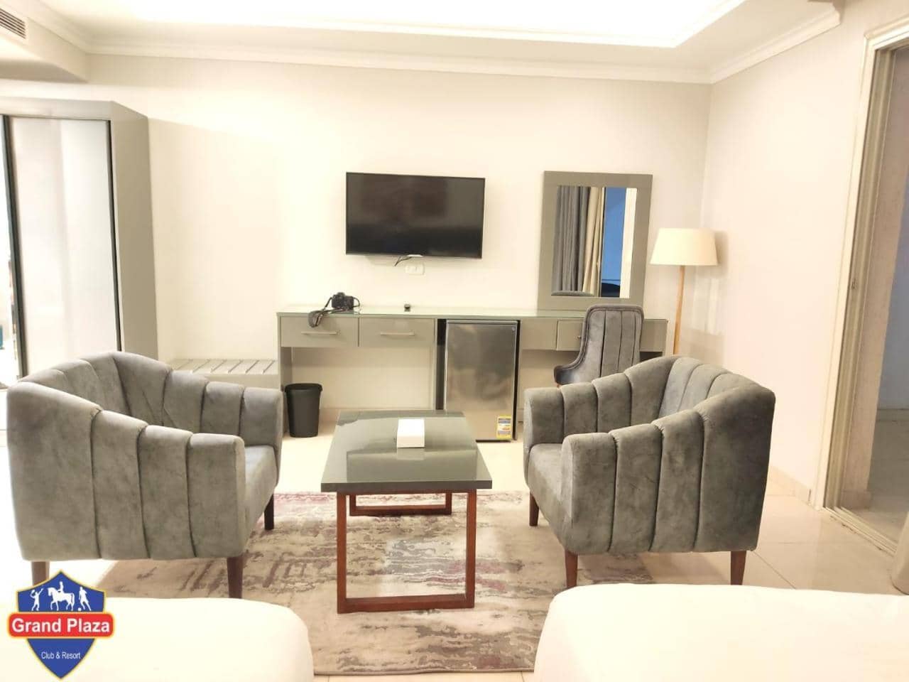 Grand Plaza Sheikh Zayed — 4