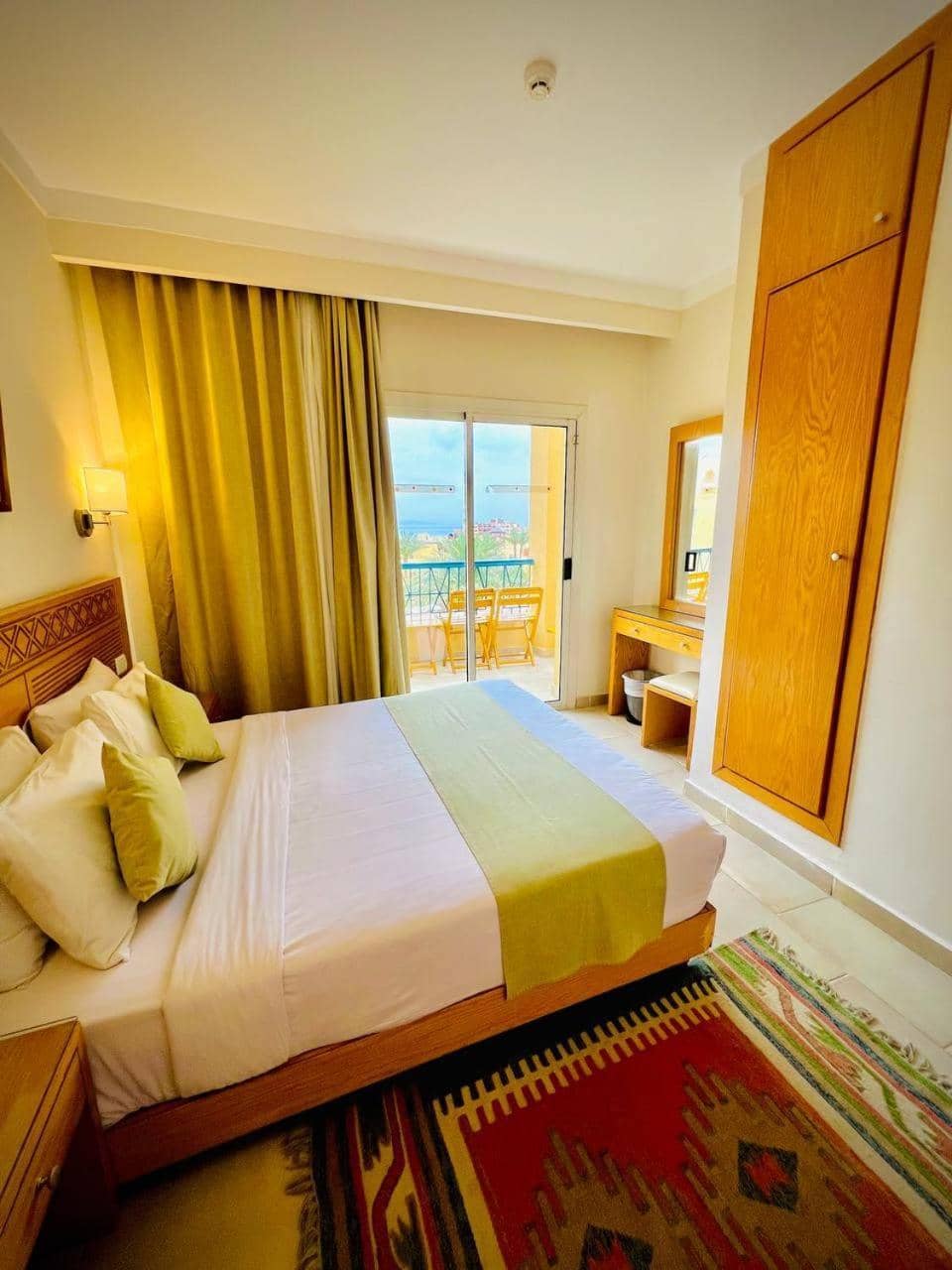 Eagles Downtown Resort — 3