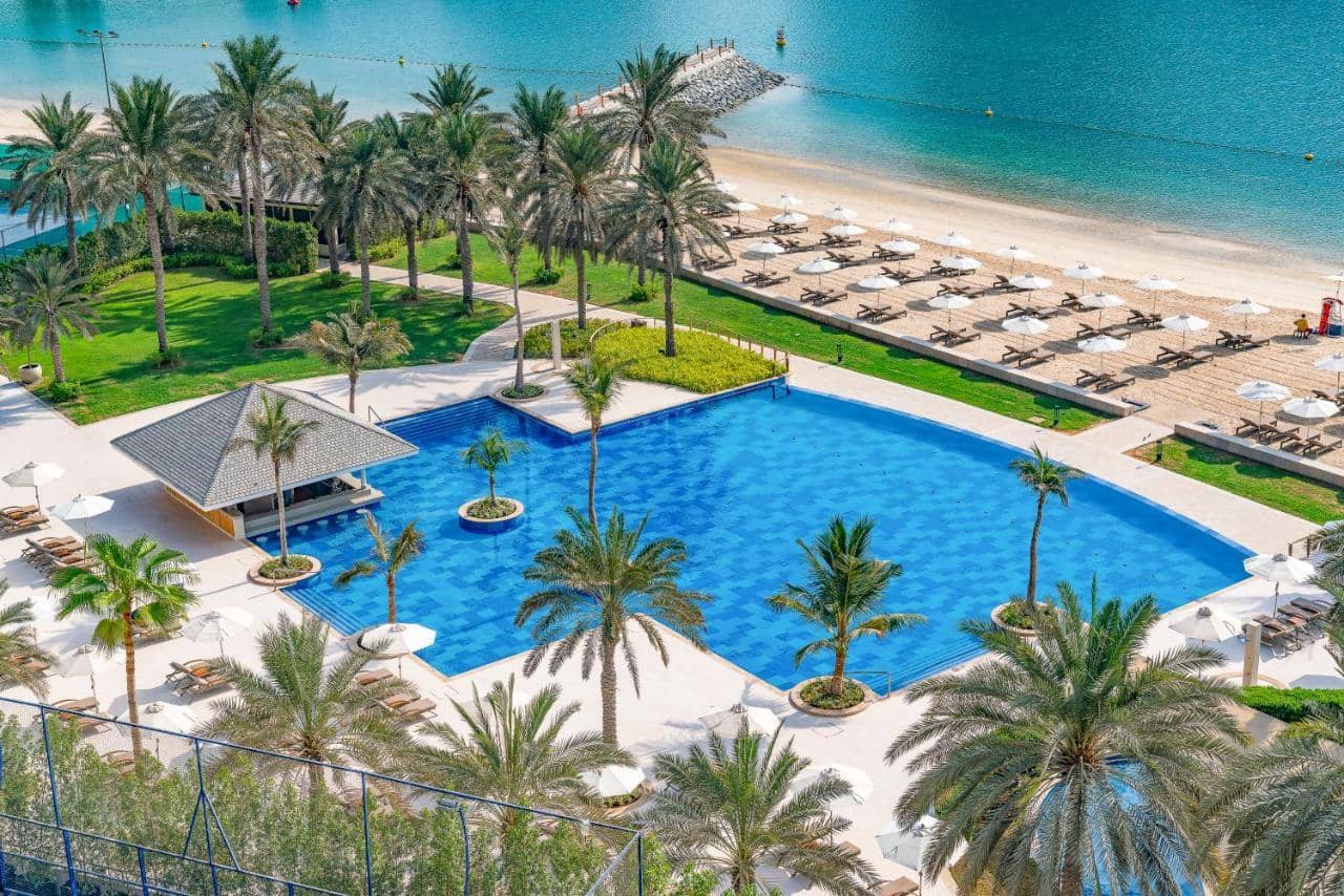 Beach Rotana — 4