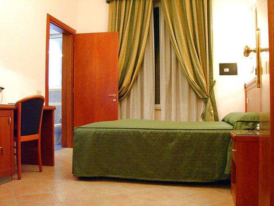 Hotel Philia & Hotel Ventura — 3