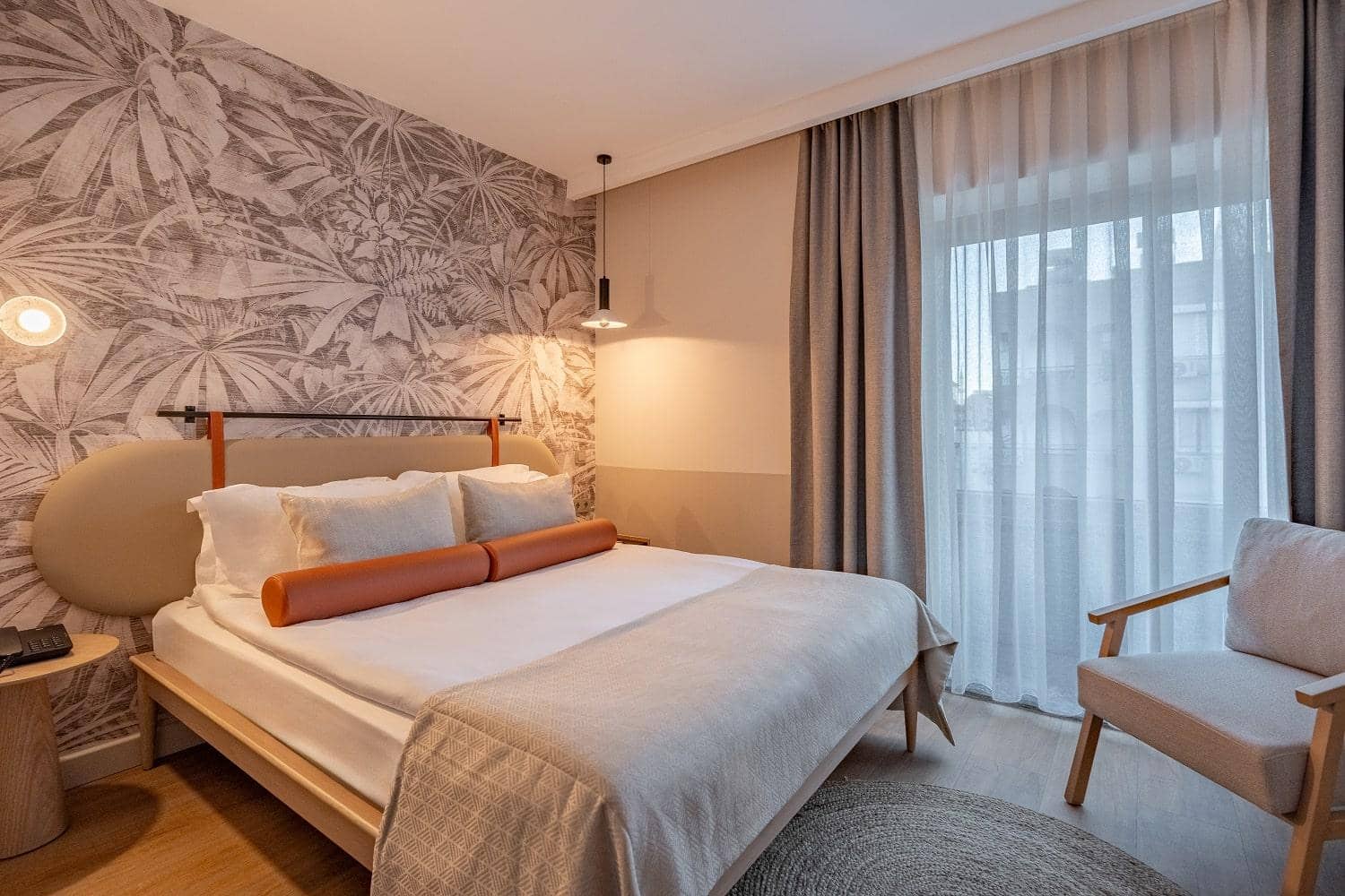 Oli Hotel & Suites — 2