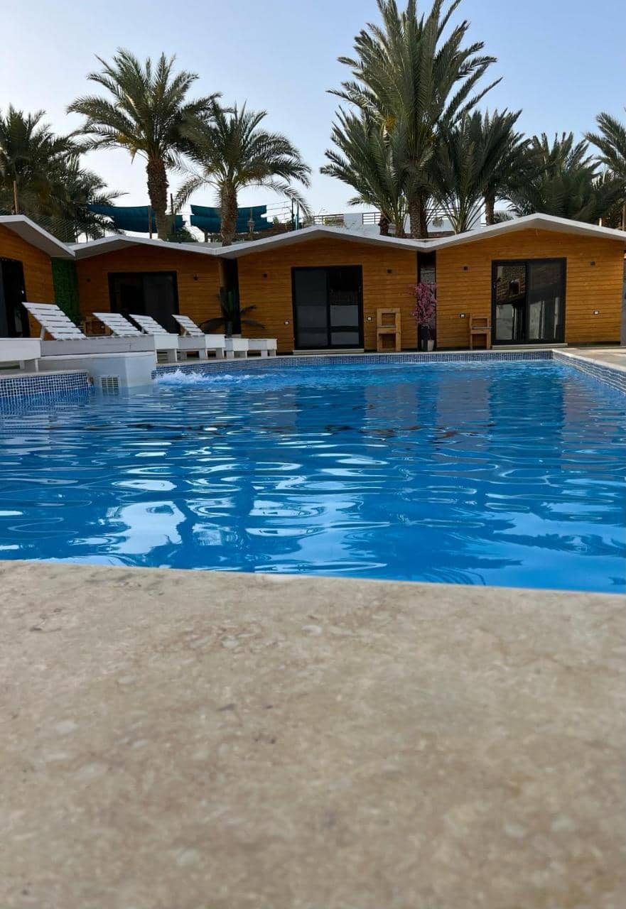 Downtown pool Bungalows — 2