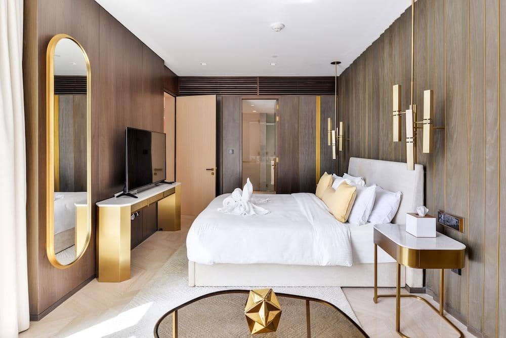 Maison Privee - Elegant Apt with Sea Views at Five Palm Jumeirah — 2