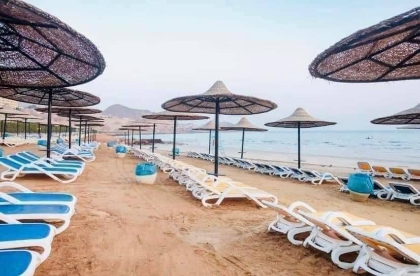 بورتو السخنة الأهرامات — 2