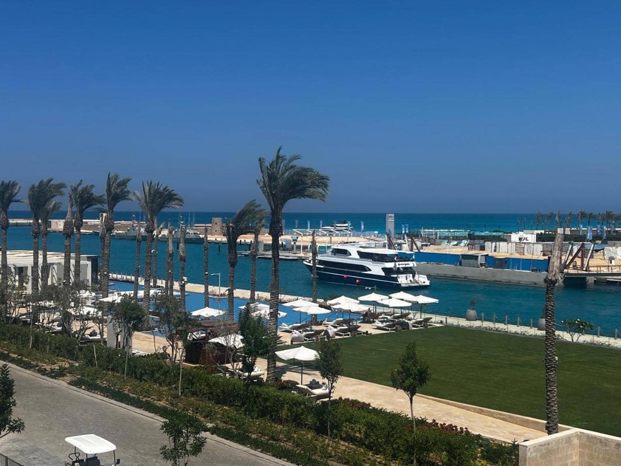 Marassi, Luxury Suite in Address Beach Resort! Service Apartment