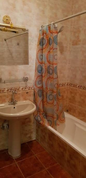 4br Ground Floor Apartment Near 5a Families Only — 5