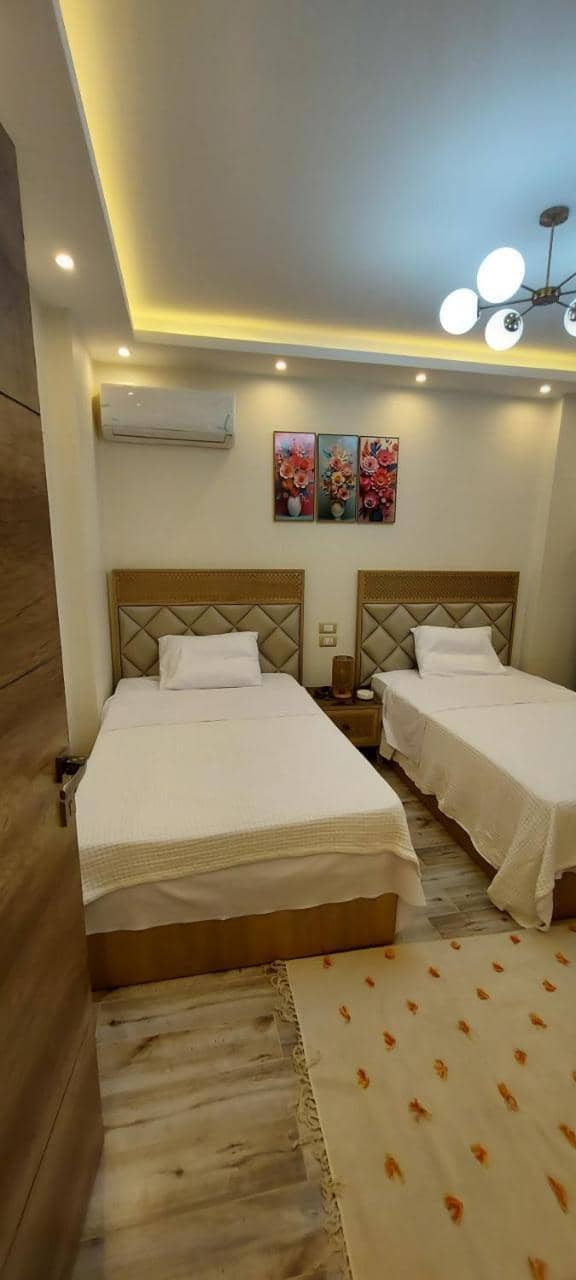 Farida Pyramids Inn (Adults Only) — 4