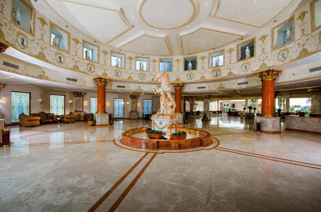 Titanic Palace And Aqua Park — 4