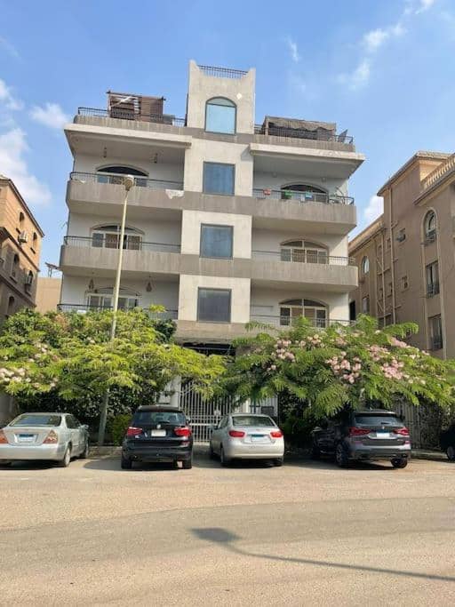 Luxuries Apt in New Cairo — 2