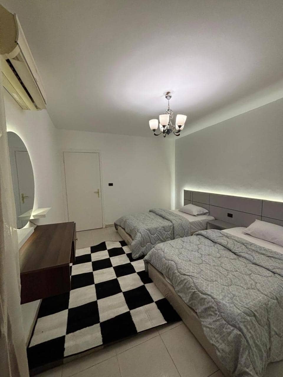 Luxury 3 Bedroom Apartment in Rehab City