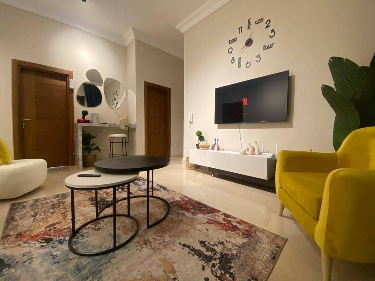 Peaceful Patio 2br at Auc & Westin Hotel