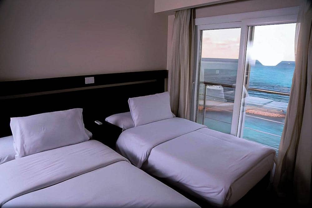 Luxury Apartment 3br & Full Sea View — 3