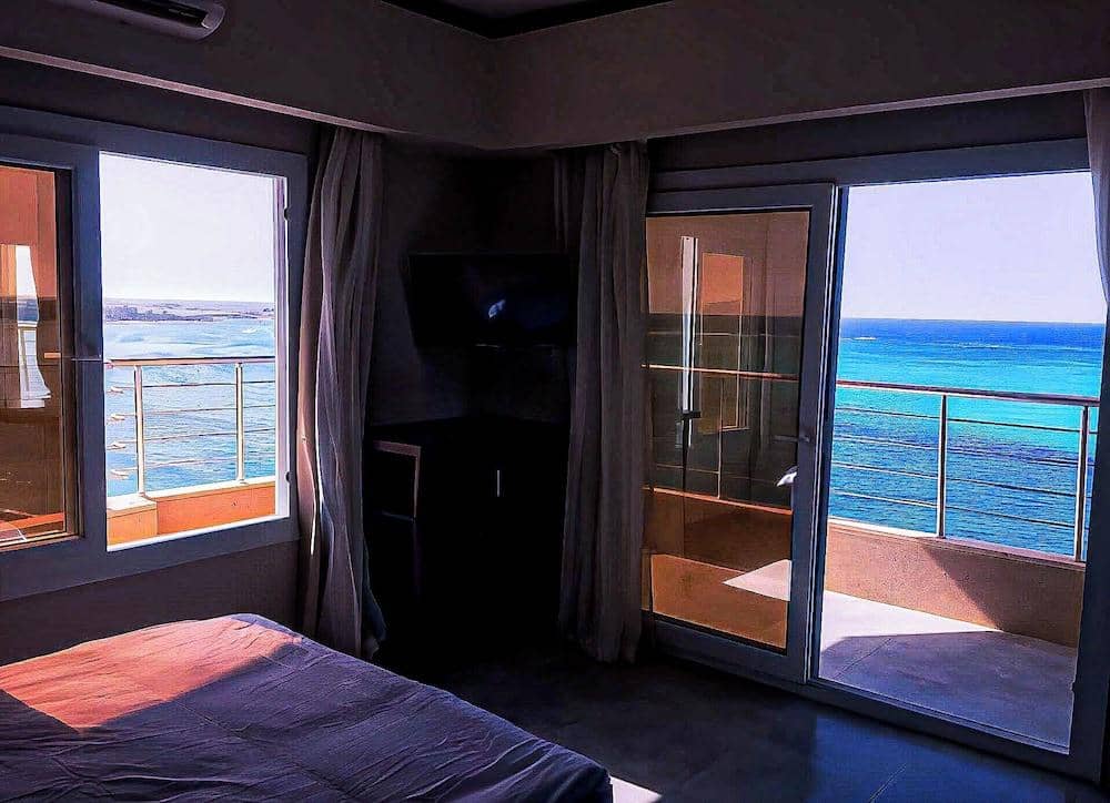 Luxury Apartment 3br & Full Sea View — 2